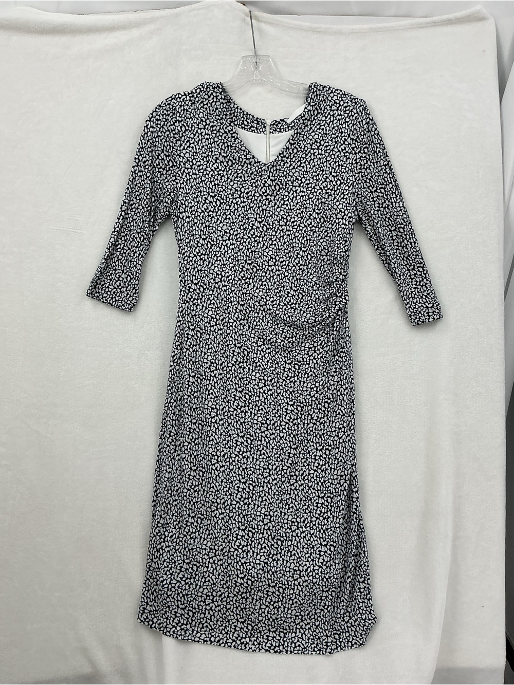 Boss Grey Printed V-Neck Midi Dress 1078 - Picture 2 of 6